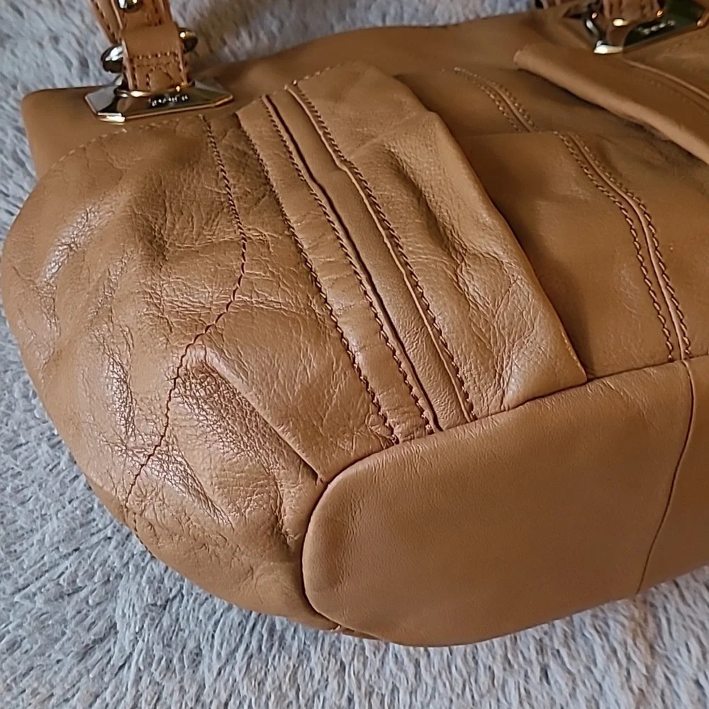 Tignanello Leather Tote Bag ❤️